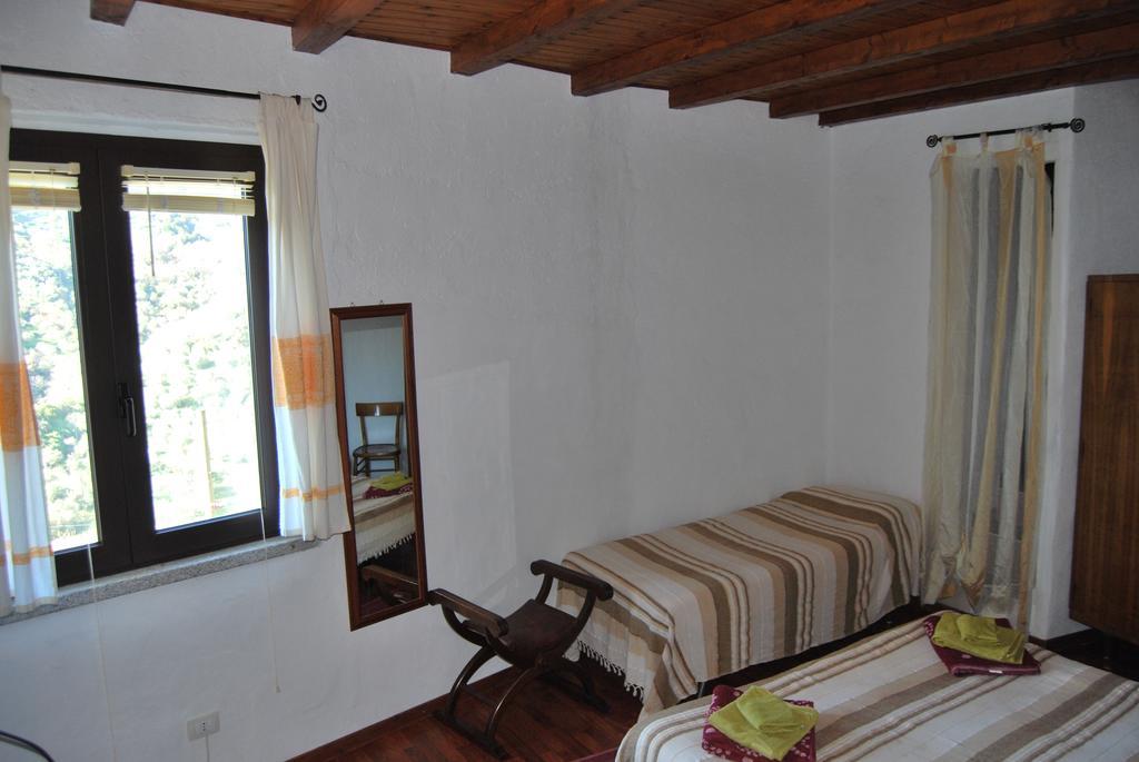 Bolotana B&B Baddesalighes חדר תמונה
