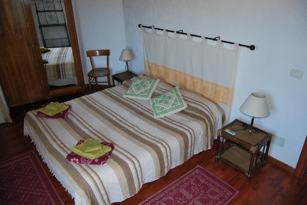 Bolotana B&B Baddesalighes מראה חיצוני תמונה